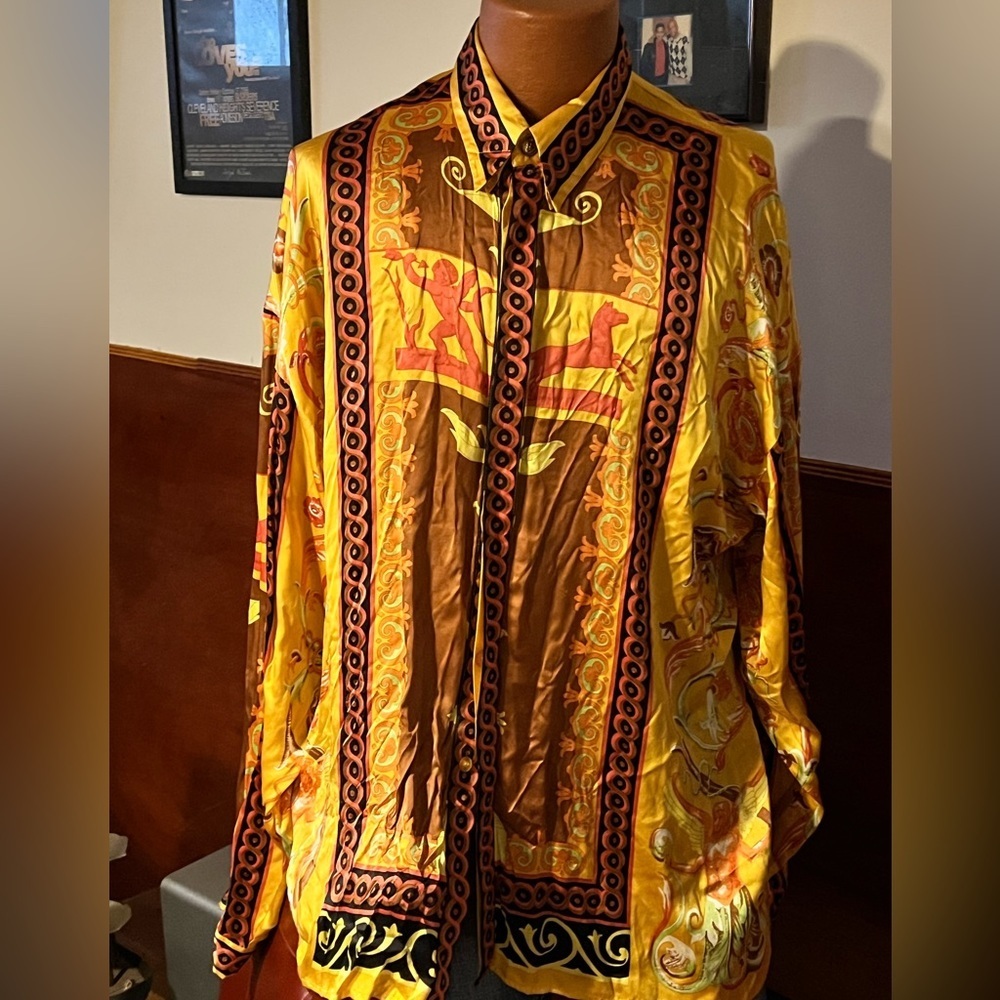 100% pure vintage silk shirt this is an amazing shirt​​